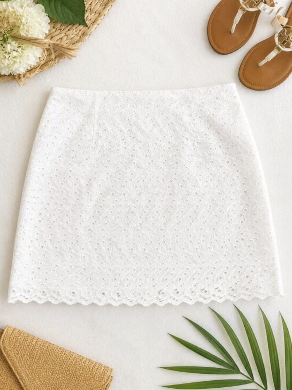 Lilly Pulitzer Women’s Size 4 White Eyelet Lace Mini Skirt Excellent Condition